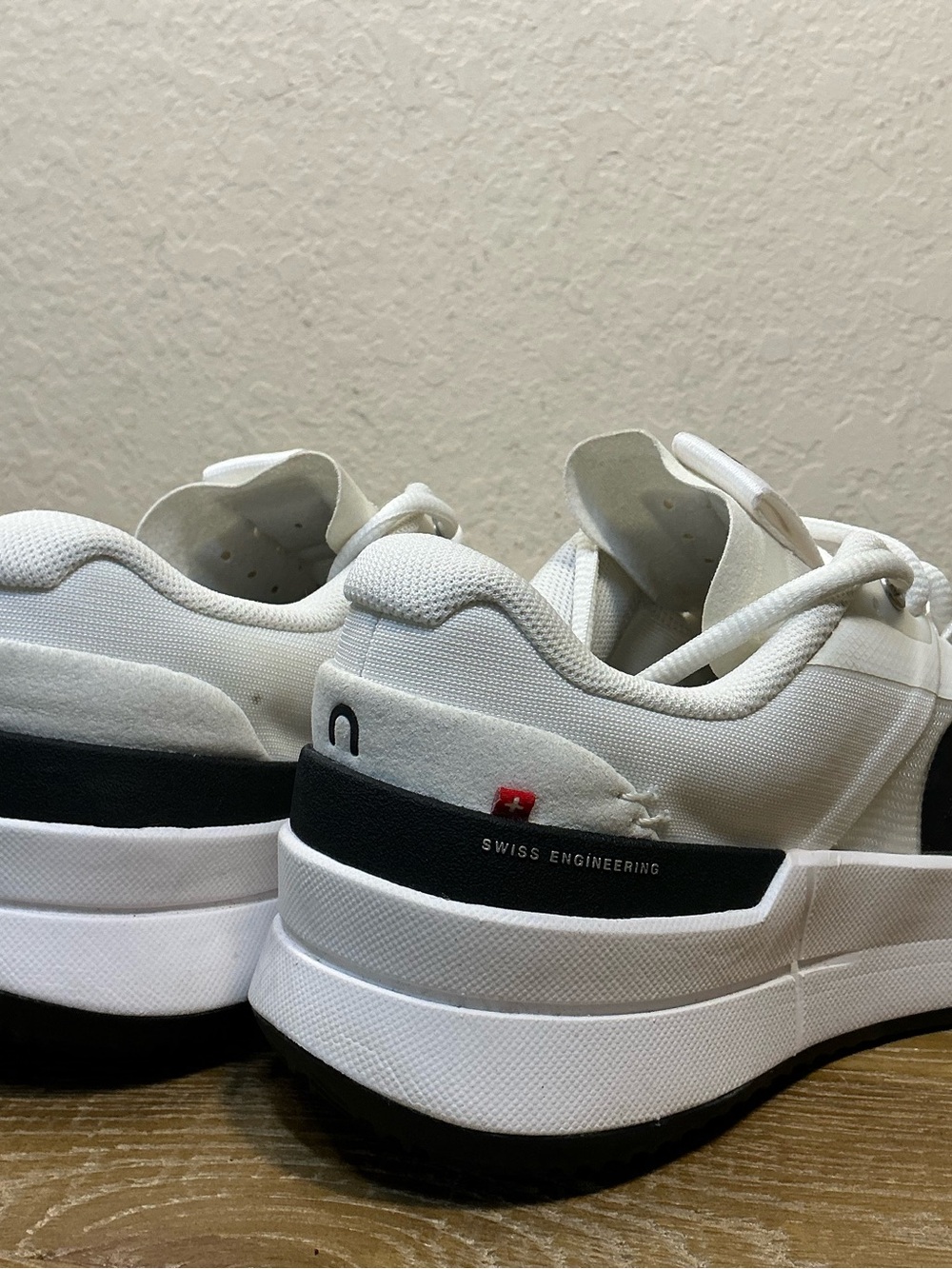 On The Roger Pro 2 Tennis/Pickleball Shoes White and Black Womens Size 7 - Picture 10 of 13